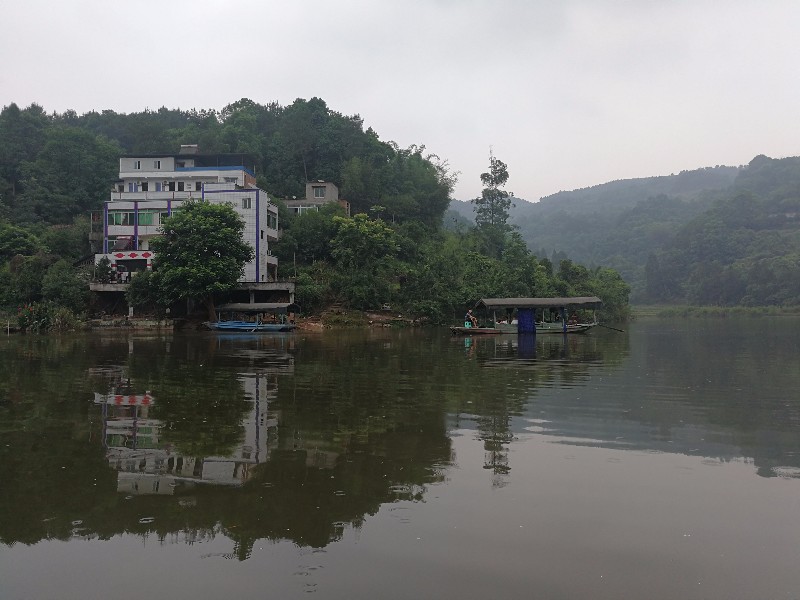 重慶巴南南湖朱姐<a style=color:#FF0000 href=http://www.pcluntan.com/art-10-3-yw.html?dq=>農(nóng)家樂</a> 重慶巴南南湖朱姐<a style=color:#FF0000 href=http://www.pcluntan.com/art-10-3-yw.html?dq=>農(nóng)家樂</a>