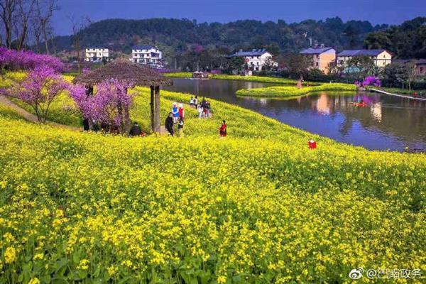 ϶ʥ(zhn)<a style=color:#FF0000 href=http://www.pcluntan.com/show-10-3-7935-yw.html>l(xing)</a>L(fng)^(q)Ͳ˻ӭ`